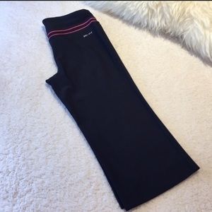Nike Workout Yoga Capri Pants